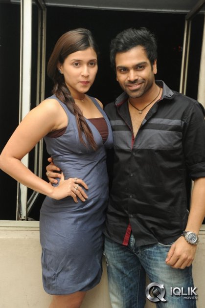 Hrudaya-Kaleyam-Movie-Trailer-Launch